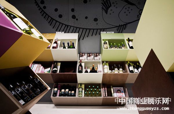 阿姆斯特丹葡萄酒零售店展示柜设计